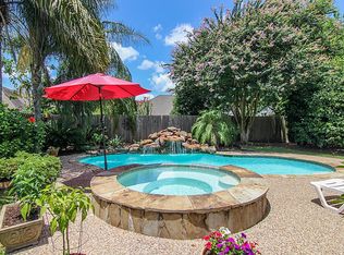 1006 Portsmouth Dr, Pearland, TX 77584