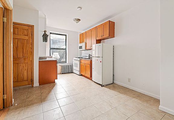 4th image of 174 Canal St APT 7