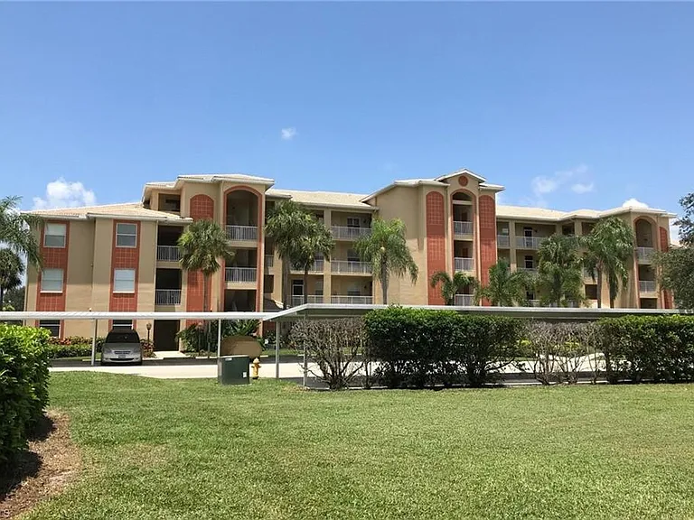 9500 Highland Woods Blvd #207 — Photo 4