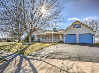 300 Wilton Dr, Strasburg, PA 17579