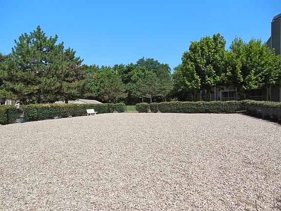 Kansas City Apartments Featuring a Dog Park