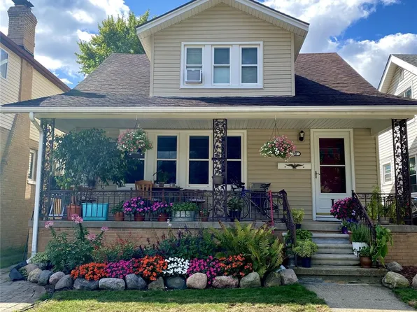 7290 Engleman Ave, Center Line, MI 48015