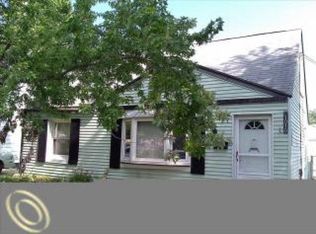 23030 Almond Ave, Eastpointe, MI 48021