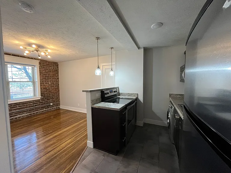 628 Park Ave — Photo 19