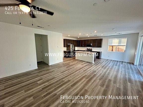 5th image of 425 Fuchsia Ct