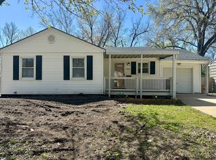 5221 W 71st St, Prairie Village, KS 66208