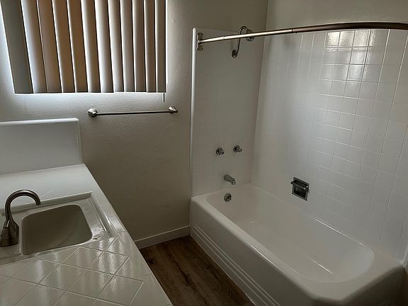 2nd image of 850 N Acacia St #8