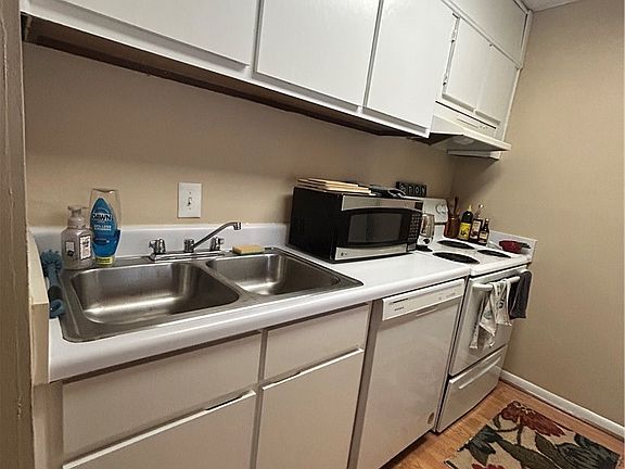 5th image of 152 E University Dr APT D105