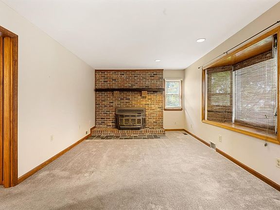 2nd image of 9305 Wildcat Rd