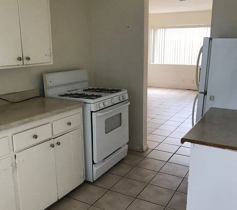 1st image of 3712 Hemlock St APT 6