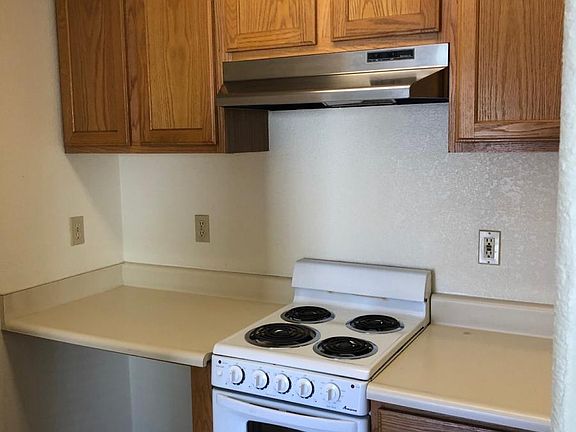 2nd image of 435 S 6th St APT 16