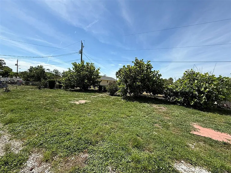 15152 Buswell Ave — Photo 23