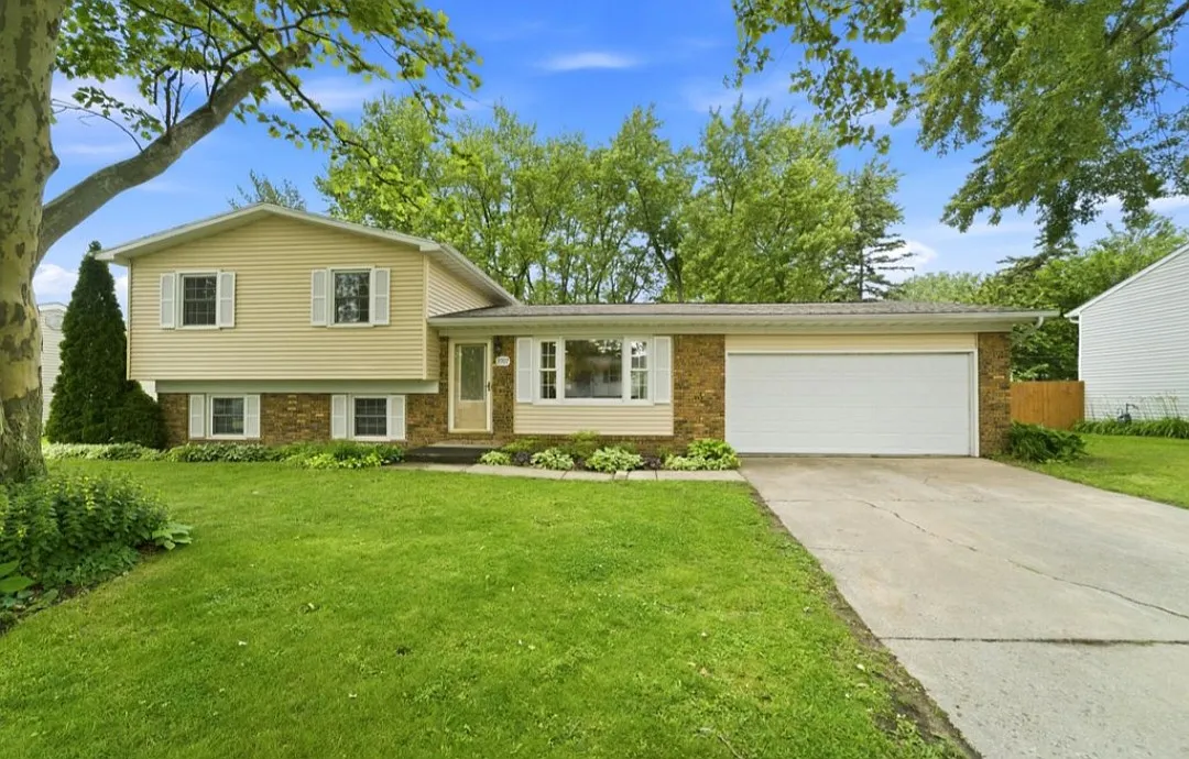 3 bed, 1682 sqft, $3,000 — Photo 1