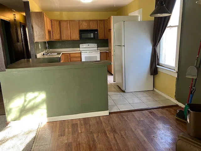 3 bed, 1.5 bath, 1706 sqft, $1,750 — Photo 3
