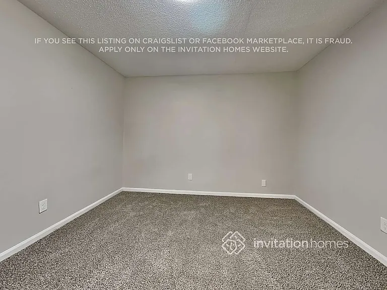 124 Plaza Dr — Photo 10