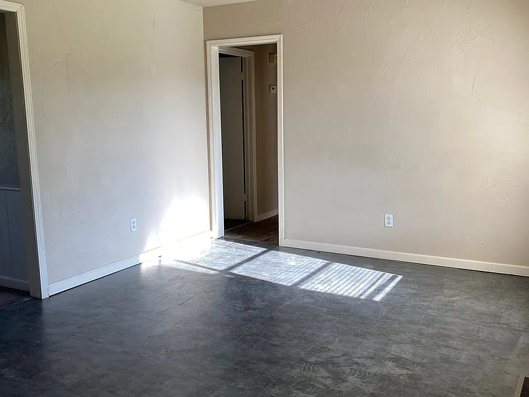 4808 Sunset Ter — Photo 5