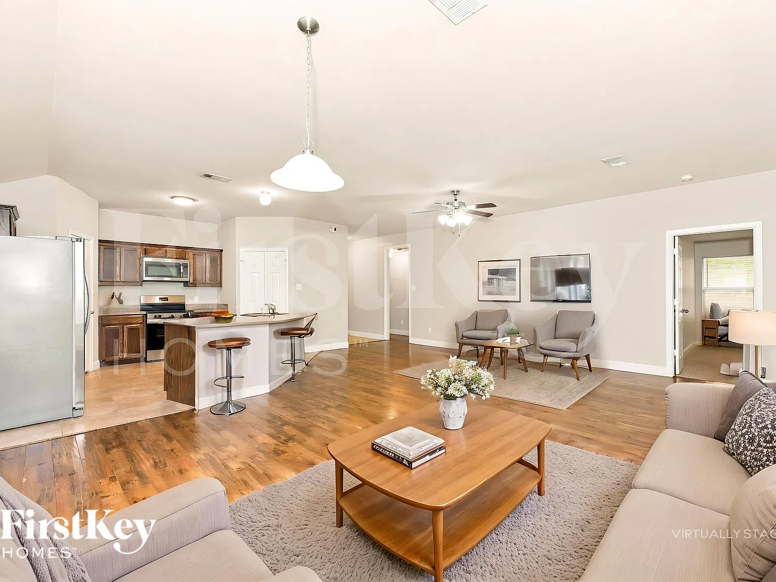 3 bed, 2.0 bath, 2162 sqft, $2,035 — Photo 4
