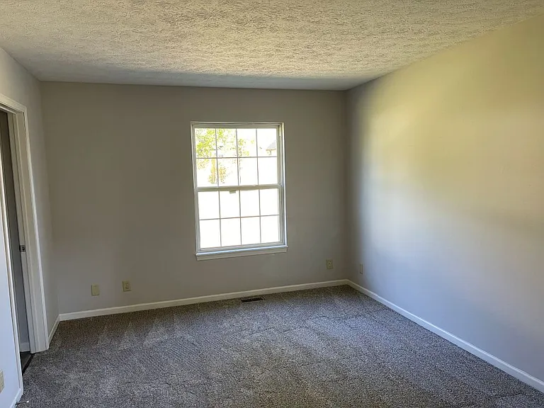 6107 Naschette Pkwy — Photo 3