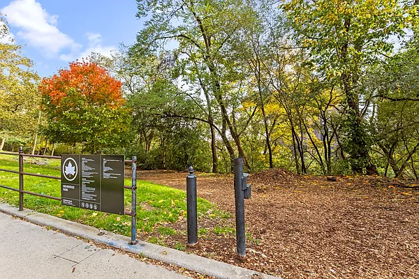 Sold by Sotheby's International Realty | media 22