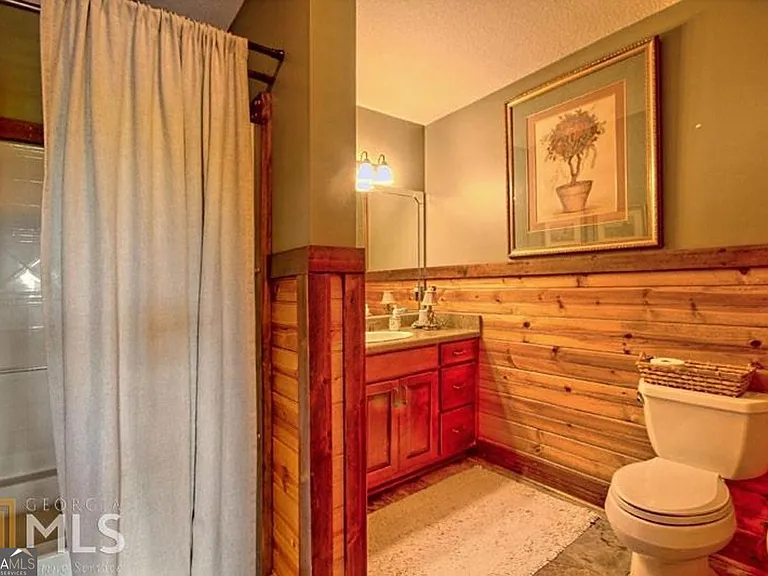 100 Corinth Ln — Photo 26