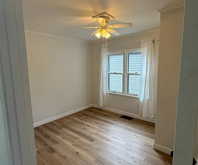 2611 W Highland Ave — Photo 11