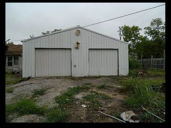 606 Maple Rd