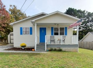 141 Cherry St, Mt Carmel, TN 37645