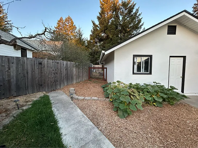 7832 Mill Station Rd — Photo 14