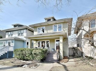 1179 S Euclid Ave, Oak Park, IL 60304