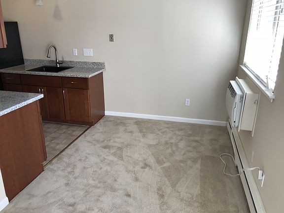 3rd image of 565 Saratoga Ave APT 9