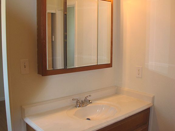 5th image of 1754 San Jose Dr
