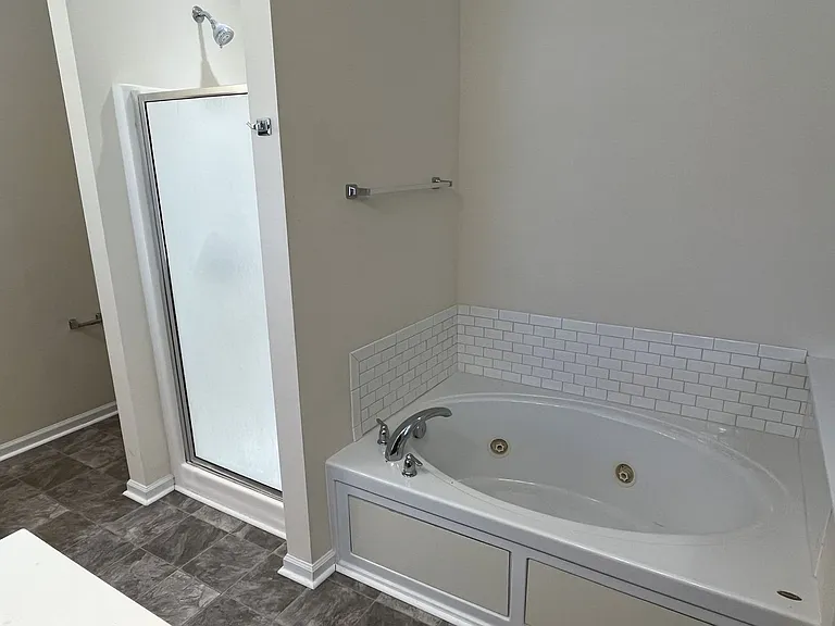 242 Summit Park Ct — Photo 19