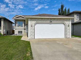 10720 S 124b Ave, Grande Prairie, AB T8V 8K8