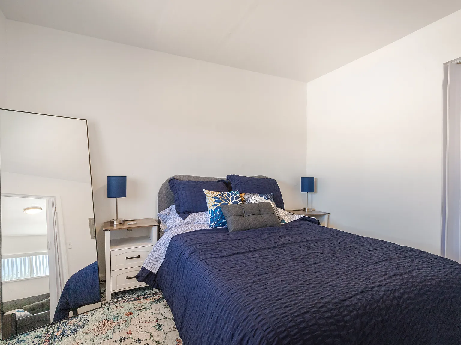 1 bed, 400 sqft, $1,230 — Photo 2