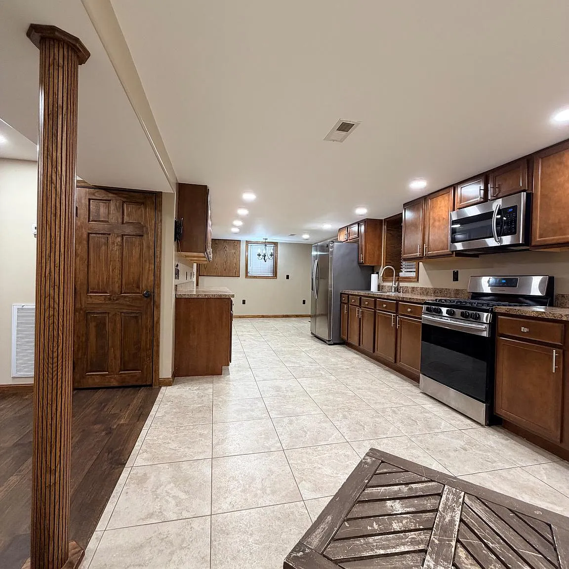 1 bed, 1.0 bath, 980 sqft, $1,595 — Photo 4