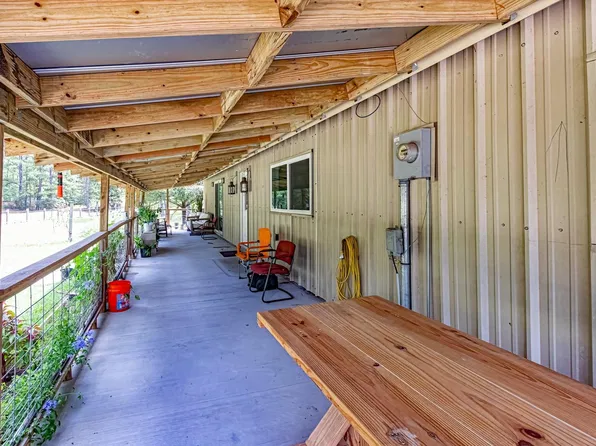 51 Creek Bend Dr, Huntsville, TX 77320