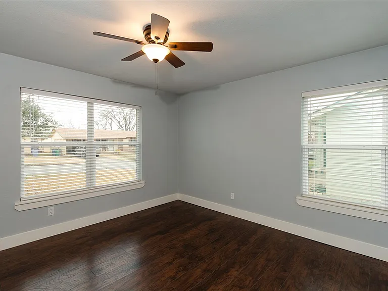 1005 George St — Photo 18