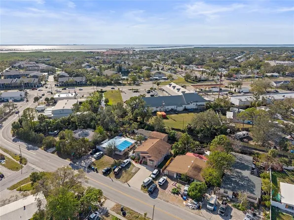 4704 Town N Country Blvd, Tampa, FL 33615