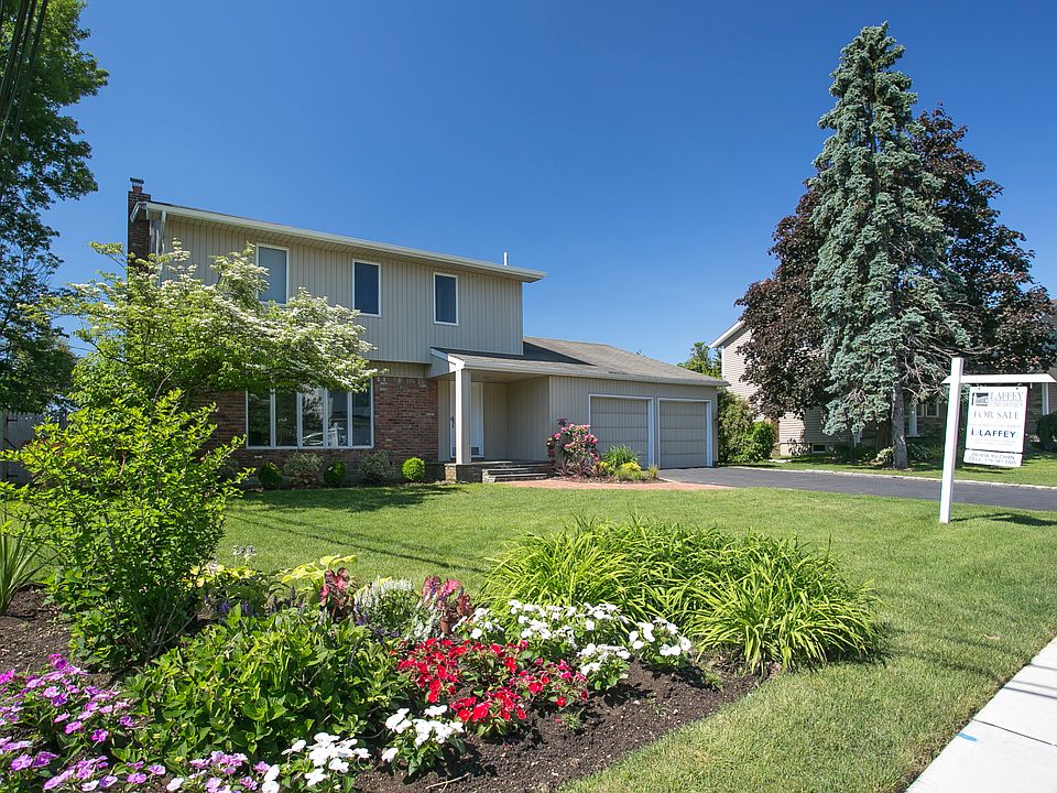 1st image of 57 Chenango Dr