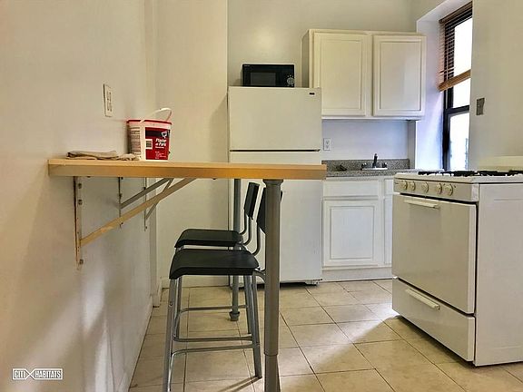 3rd image of 40-42 W 127th St #1
