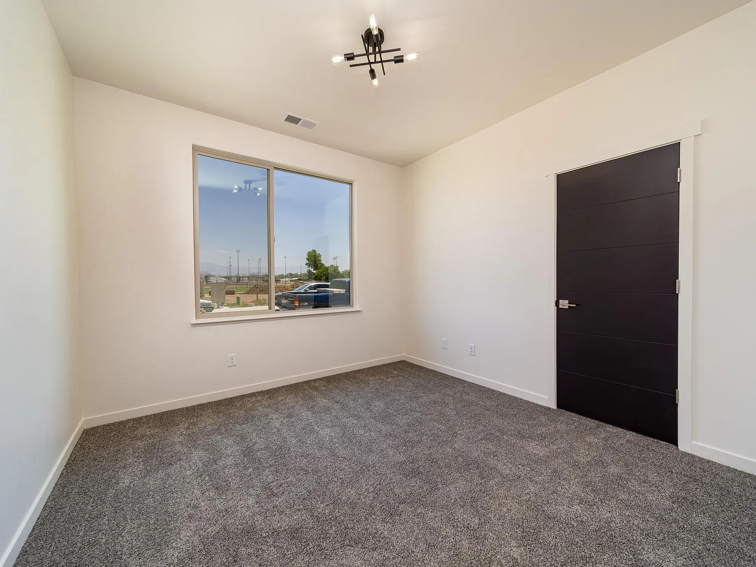 2 bed, 1515 sqft, $2,150 — Photo 4