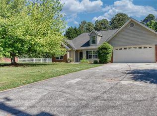 2800 Cove Crossing Dr, Lawrenceville, GA 30045