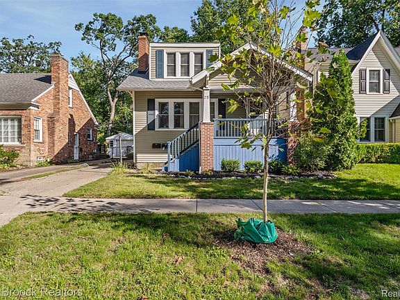 2nd image of 25 Wellesley Dr