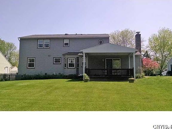5th image of 8039 Spruce Hill Dr