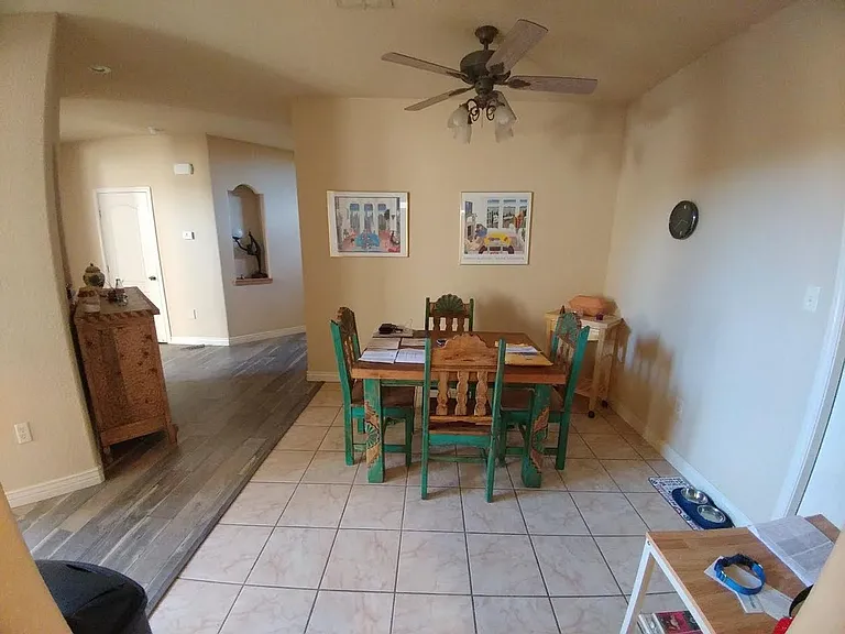 438 Desert Lakes Rd — Photo 2