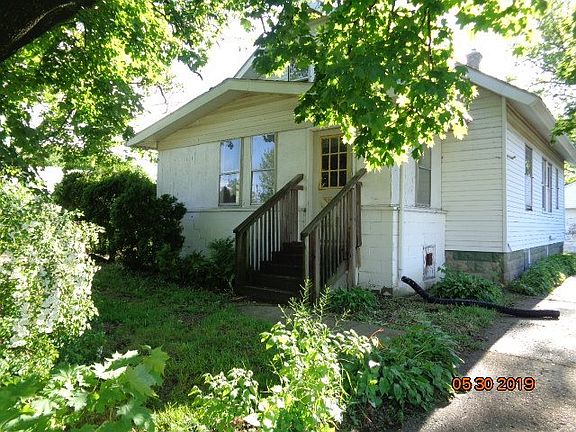 2nd image of 614 S Pierpont Ave