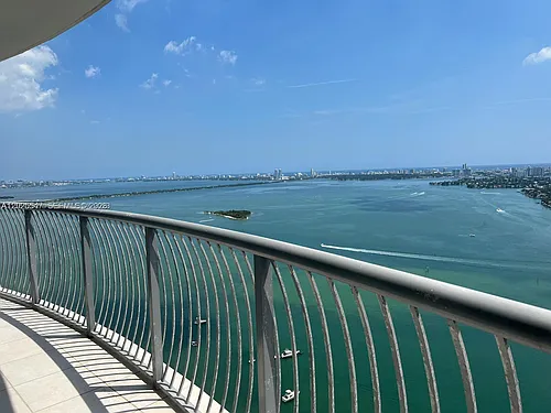 1750 N Bayshore Dr #4502 Photo 1