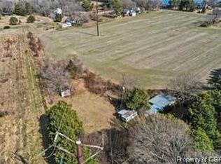 619 Masons Cove Ln, Topping, VA 23169