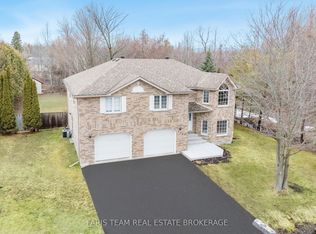 704 Trinity St, Innisfil, ON L9S 2G8