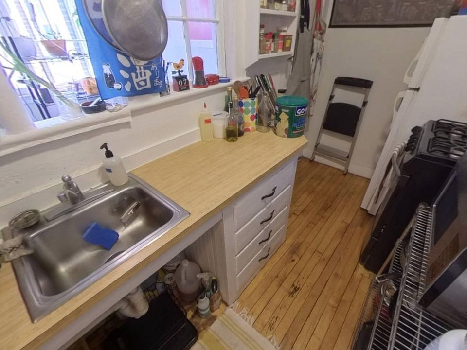 2nd image of 29 Chauncy St #21-24